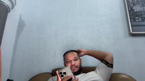 Kingsley online show from December 3, 8:50 pm