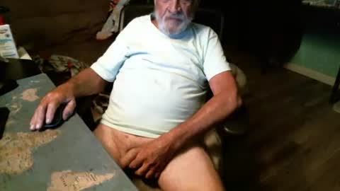 1handyanddee online show from April 1, 1:29 am