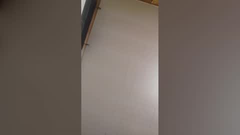 Boy In Sisters Clothes online show from December 19, 10:34 am