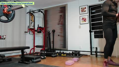 1manshow11 online show from April 10, 12:01 pm