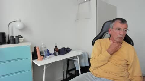 Henk online show from October 7, 2:43 pm