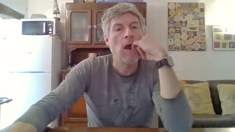 22esserre online show from February 11, 3:06 pm