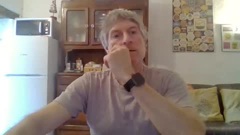 22esserre online show from May 29, 11:42 am