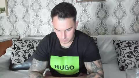 2sexymuscles online show from March 6, 8:37 pm