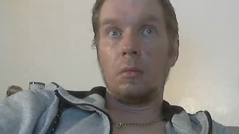 2small4you83 online show from December 28, 11:19 am