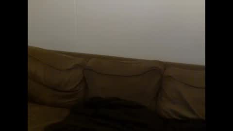 2small4you83 online show from December 2, 3:53 am