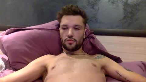 Kriss online show from October 4, 6:46 pm