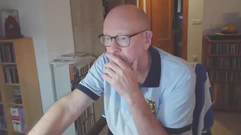  Papi  online show from October 28, 5:15 pm