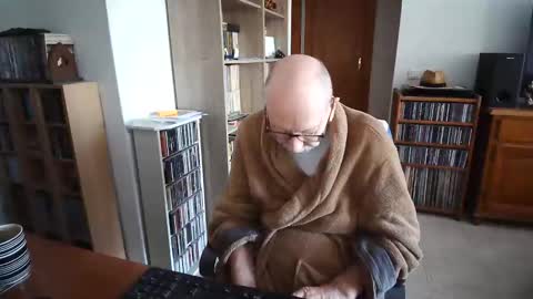  Papi  online show from December 19, 10:12 am