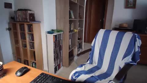  Papi  online show from April 10, 8:43 am