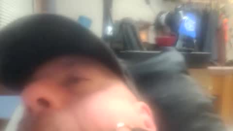 8bottomfeeder8 online show from March 9, 3:33 am