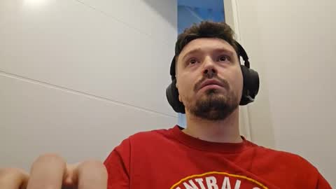 8inchdude93 online show from April 22, 8:08 am