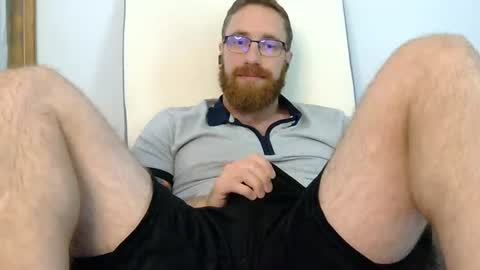 8InchesAndSomeHoles online show from July 14, 6:47 pm