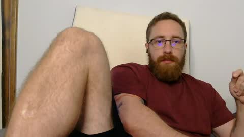 8InchesAndSomeHoles online show from August 3, 9:10 pm