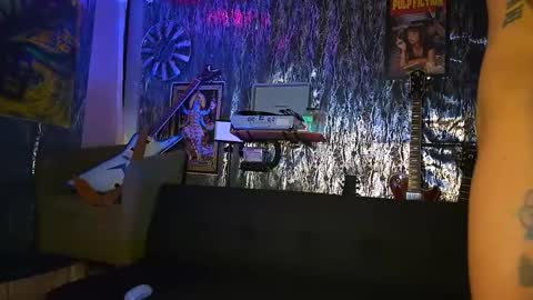 EvelDicknievel1 online show from February 10, 12:43 pm