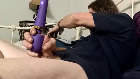 8intenn online show from February 26, 4:08 pm