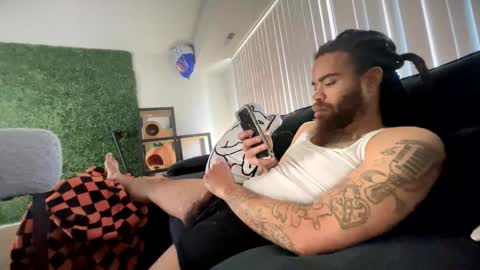 9inchesbbc33 online show from November 24, 7:48 pm