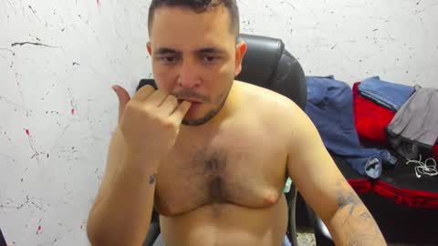 Snapshot of _ace_ventura chatting on March 4, 4:38 am ---- online show from March 4, 4:38 am