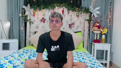 Andres online show from December 20, 7:28 pm