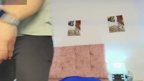 _andrewfalcon2 online show from January 16, 12:31 pm