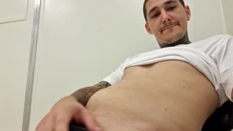 Snapshot of _devil_in_me_ chatting on October 1, 2:26 am _devil_in_me_ online show from October 1, 2:26 am