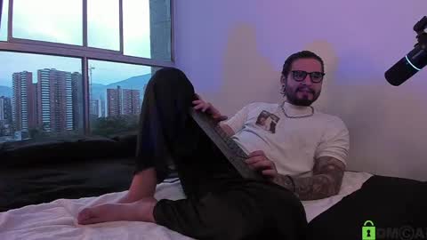  -         online show from April 12, 11:05 pm