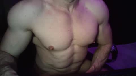 Snapshot of _hashtag chatting on December 14, 8:02 am _hashtag online show from December 14, 8:02 am