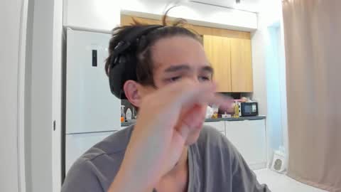 Snapshot of _kurt chatting on October 17, 4:38 am Kurt online show from October 17, 4:38 am