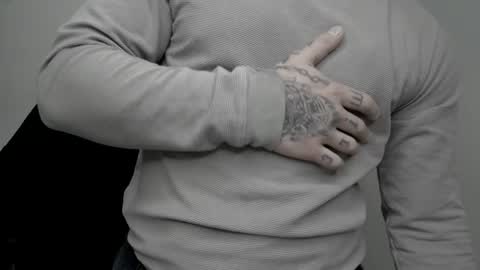 Layne online show from December 14, 4:12 am