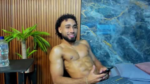 Snapshot of _luca_flame chatting on October 12, 1:10 am _luca_flame online show from October 12, 1:10 am