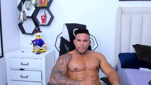 _matthew_santos_ online show from January 22, 2:04 am