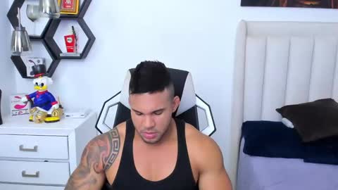 _matthew_santos_ online show from February 10, 9:58 pm