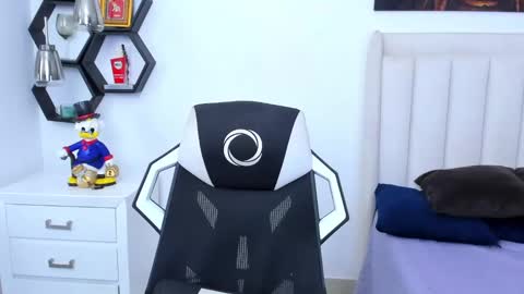 _matthew_santos_ online show from January 29, 10:43 pm