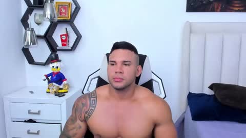 _matthew_santos_ online show from January 21, 11:18 am