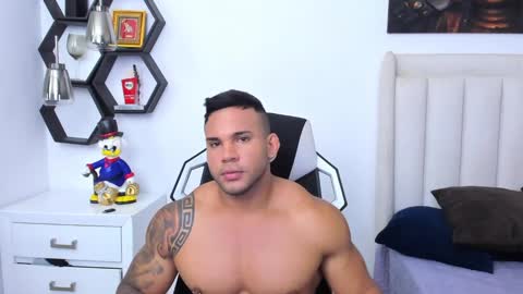 _matthew_santos_ online show from January 17, 12:53 am