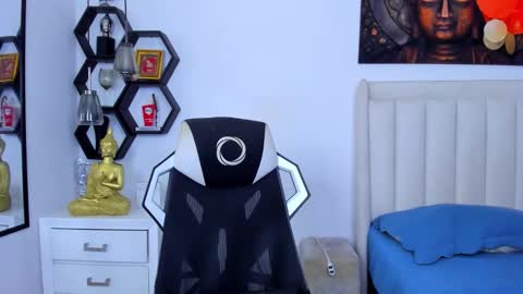 _matthew_santos_ online show from October 8, 11:09 pm