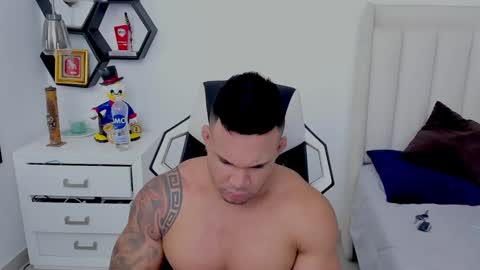 _matthew_santos_ online show from December 15, 12:06 pm