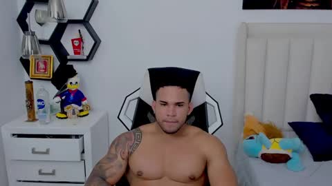 _matthew_santos_ online show from December 19, 12:24 am