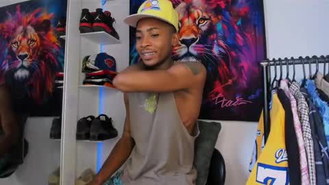 Kevin  online show from December 17, 6:36 pm