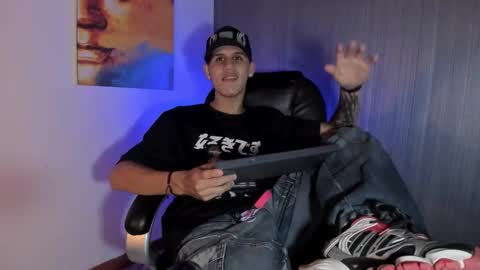 wav online show from December 15, 5:59 am