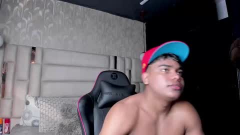 _sammy_ice online show from February 26, 9:46 pm