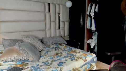 _sammy_ice online show from February 11, 11:21 am