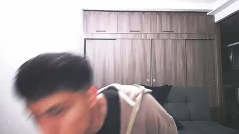 Juan Pablo-independent model online show from March 23, 2:50 am