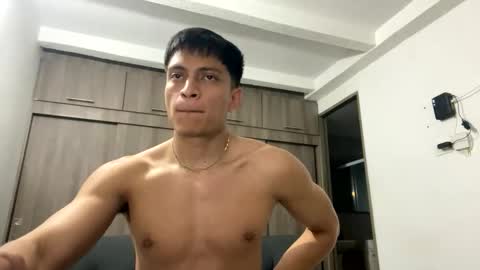 Juan Pablo-independent model online show from April 15, 5:18 am