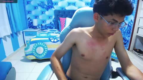 Liam scott  online show from February 8, 1:32 am