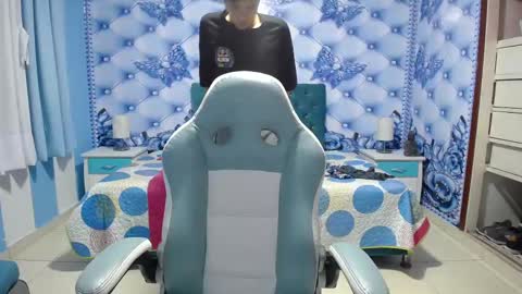 Liam scott  online show from February 15, 4:03 am