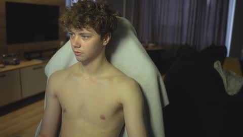 OLIVERERENMARCUSpvt is open online show from February 19, 4:12 am