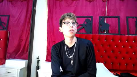 Thomas online show from February 16, 7:27 pm