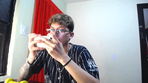 Thomas online show from January 31, 1:33 am