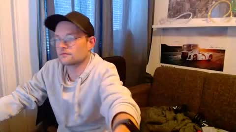 _whoisthatguy_ online show from May 12, 4:48 pm